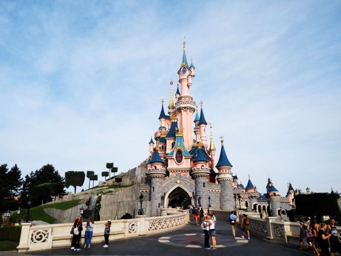 chateau parc disneyland paris