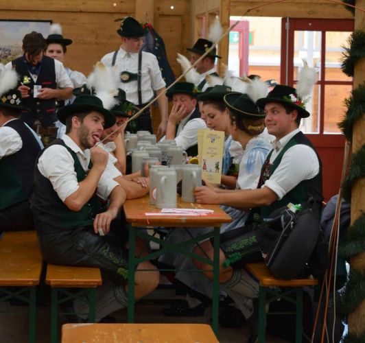 costumes-bavarois-oktoberfest