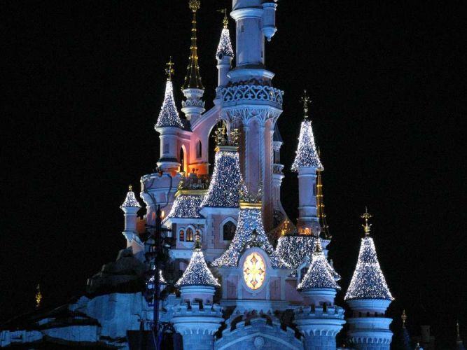 disney-dream-chateau-nuit-disneyland-paris