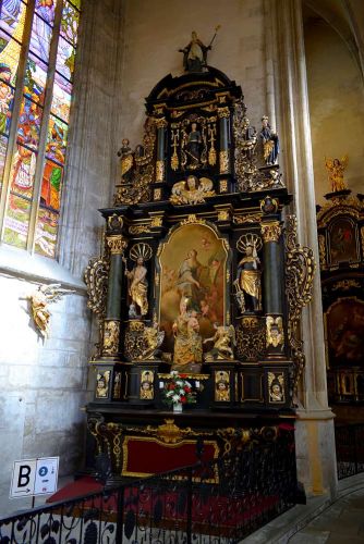 eglise-sainte-barbe-interieur-2