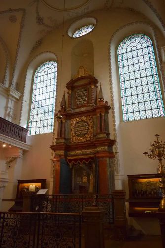 interieur-synagogue