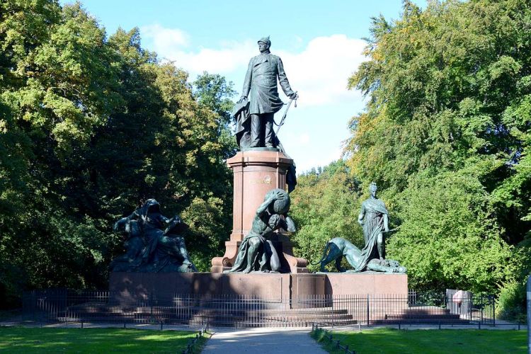 statues-berlin