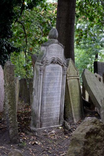 tombe-cimetiere-juif-prague