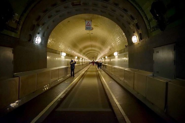 tunnel-elbe-hambourg