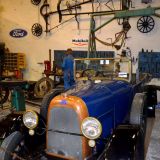 vieil-atelier-de-reparation-voiture