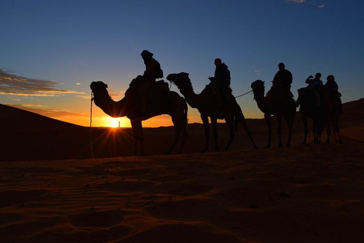 coucher de soleil desert