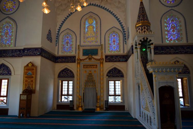 interieur mosquee tokyo camii