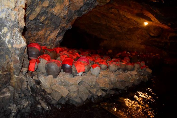 grotte au vietnam